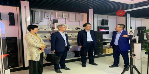 越城区委常委、统战部部长钟建荣来智神科技考察调研